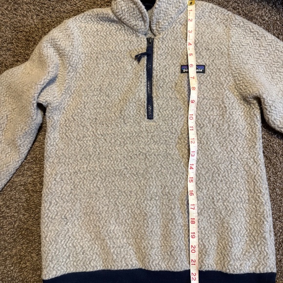xs Patagonia poly/wool quarter zip up - Picture 4 of 7
